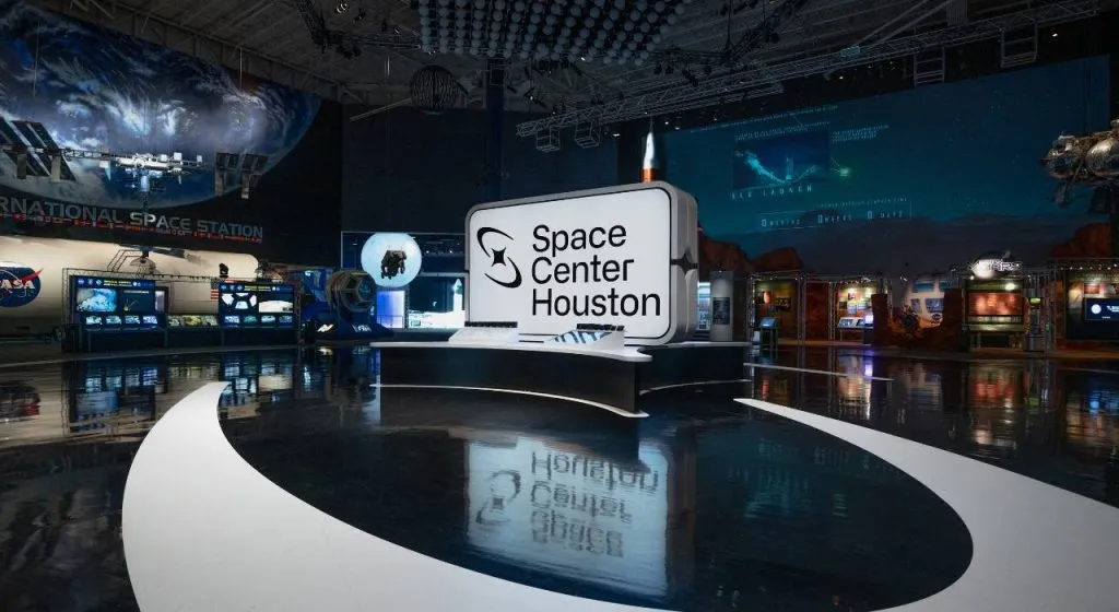 must explore in houston: space center houston